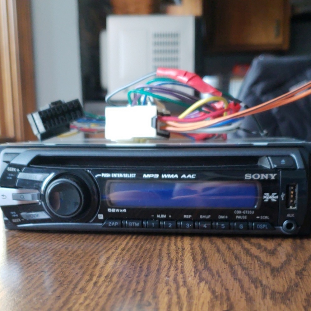 NWOT - Sony CD Player RM-X151
